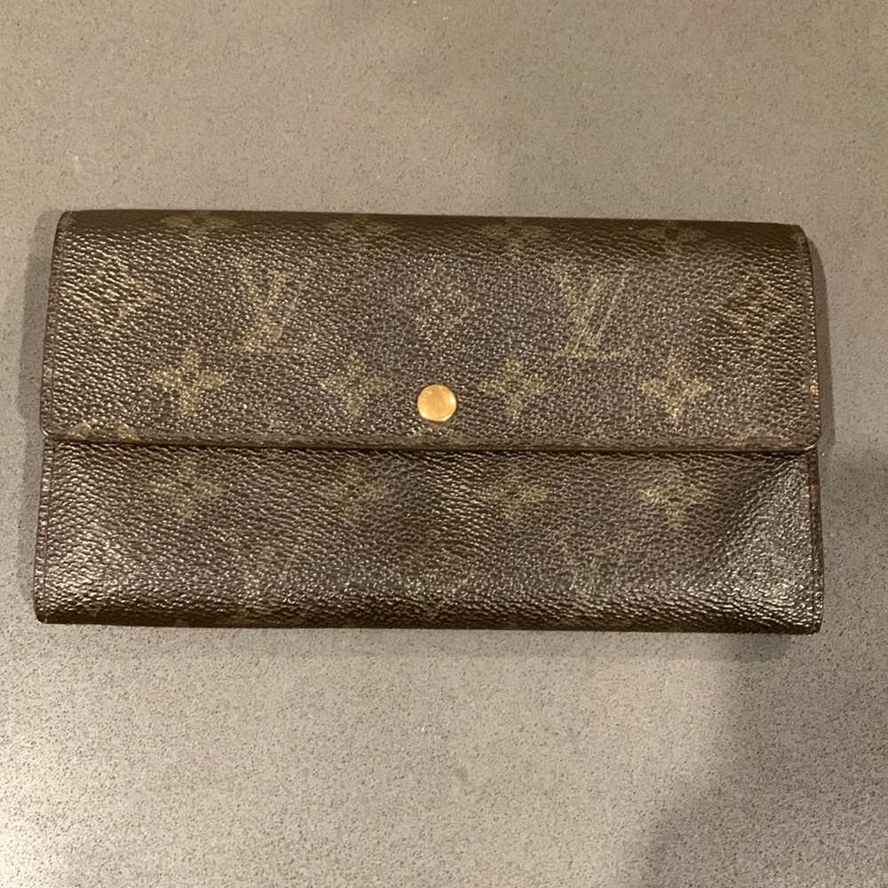 Louis Vuitton Sarah monogram canvas leather wallet date code TH0012